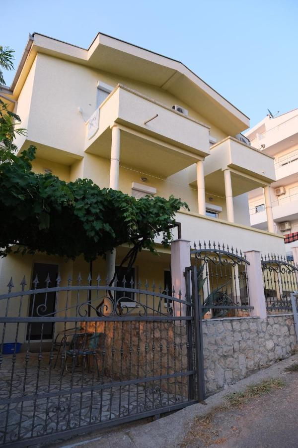 Apartments Jasmina Utjeha Εξωτερικό φωτογραφία