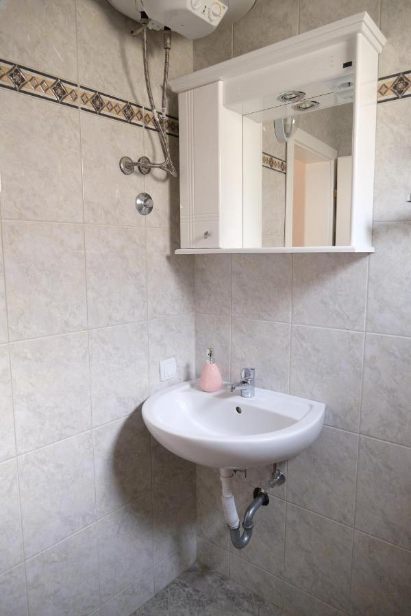 Apartments Jasmina Utjeha Εξωτερικό φωτογραφία