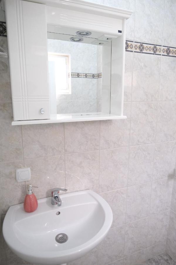 Apartments Jasmina Utjeha Εξωτερικό φωτογραφία